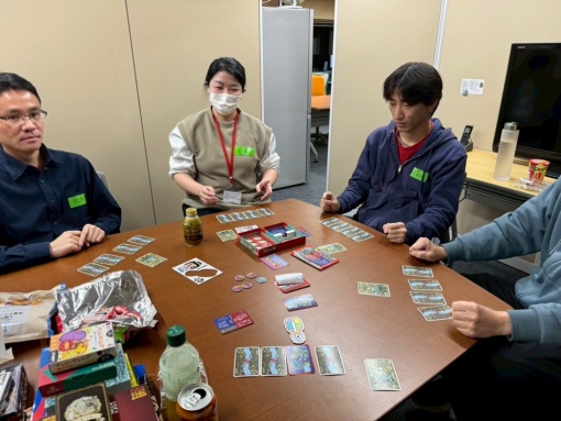 この中にボマー団が潜んでいるらしい